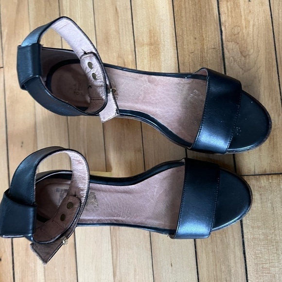 TBA To Be Announced Rubber Lug Sole Ankle-strap black Chunky Utility Thread Heel - Picture 3 of 7